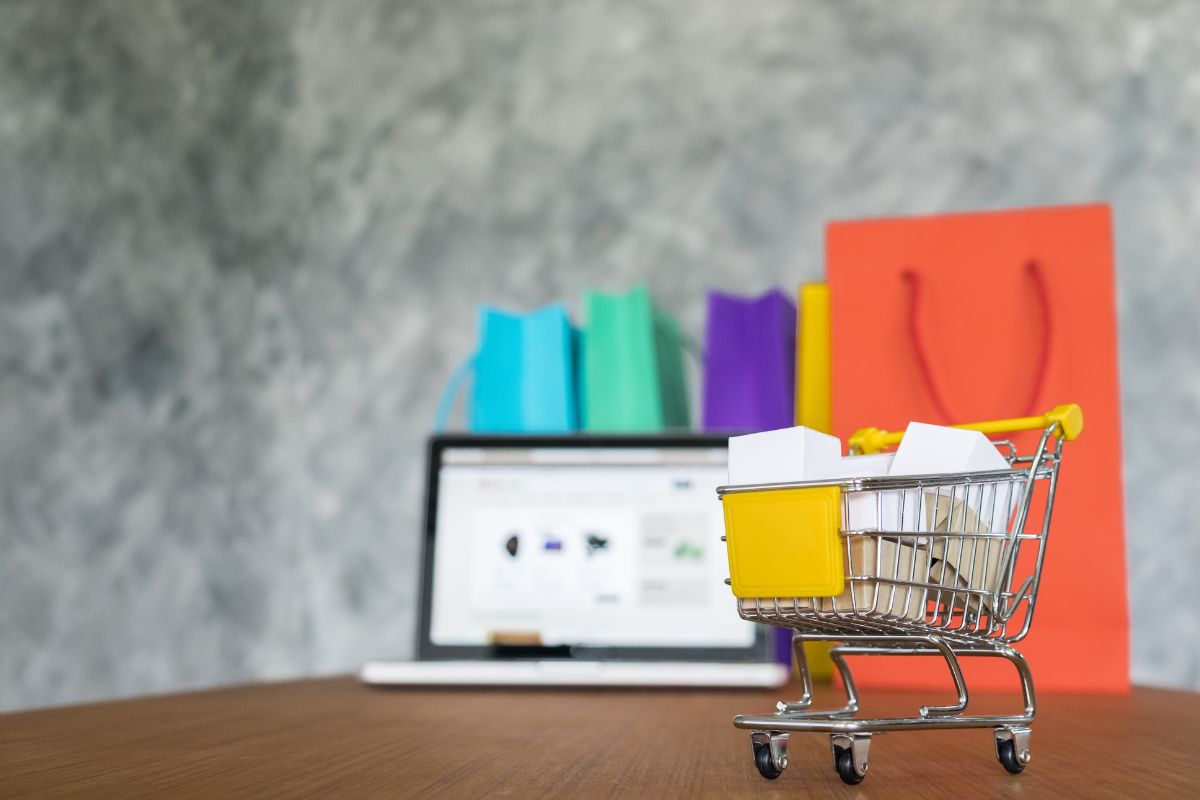 E-commerce brasileiro atinge R$ 208 bilhões no primeiro semestre de 2026