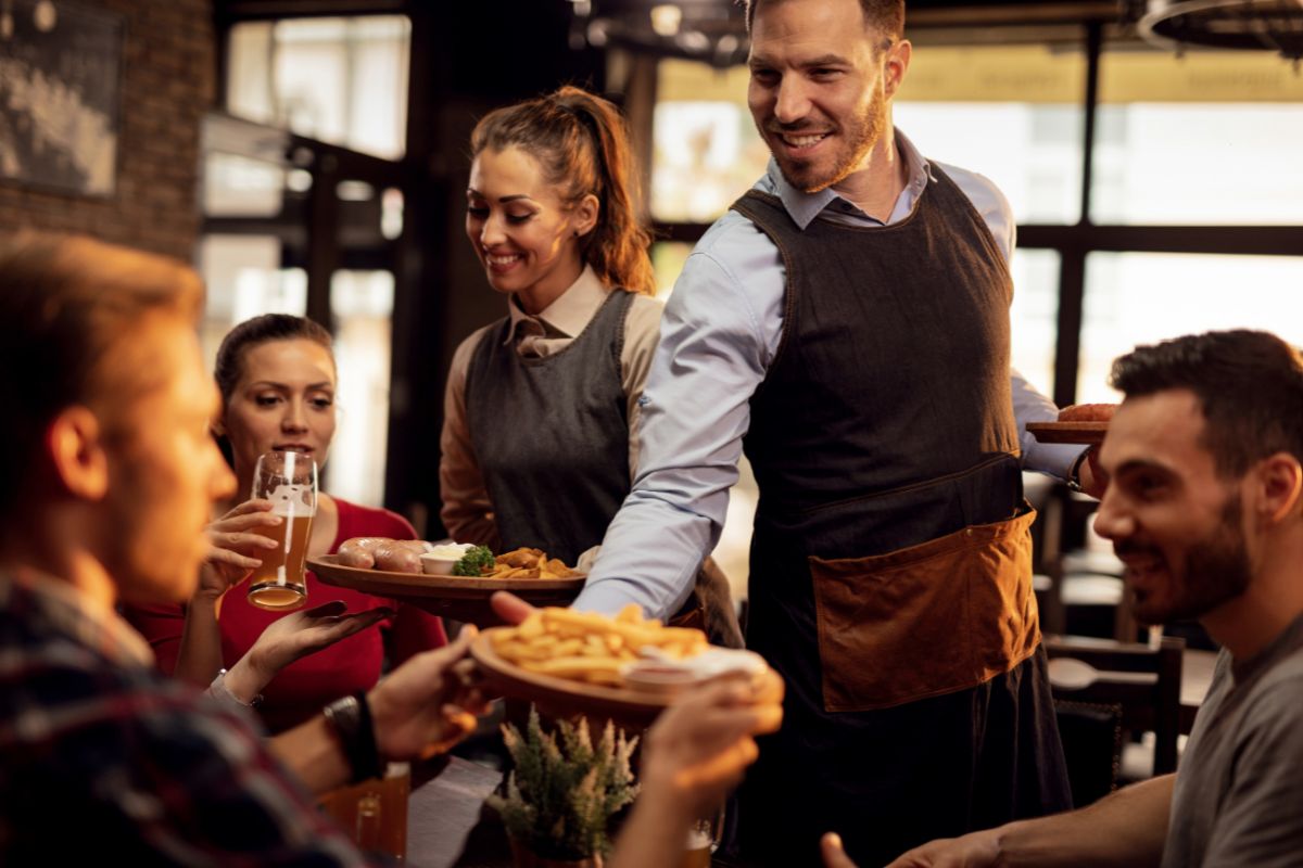 Setor de food service cresce no Brasil impulsionado por experiências imersivas