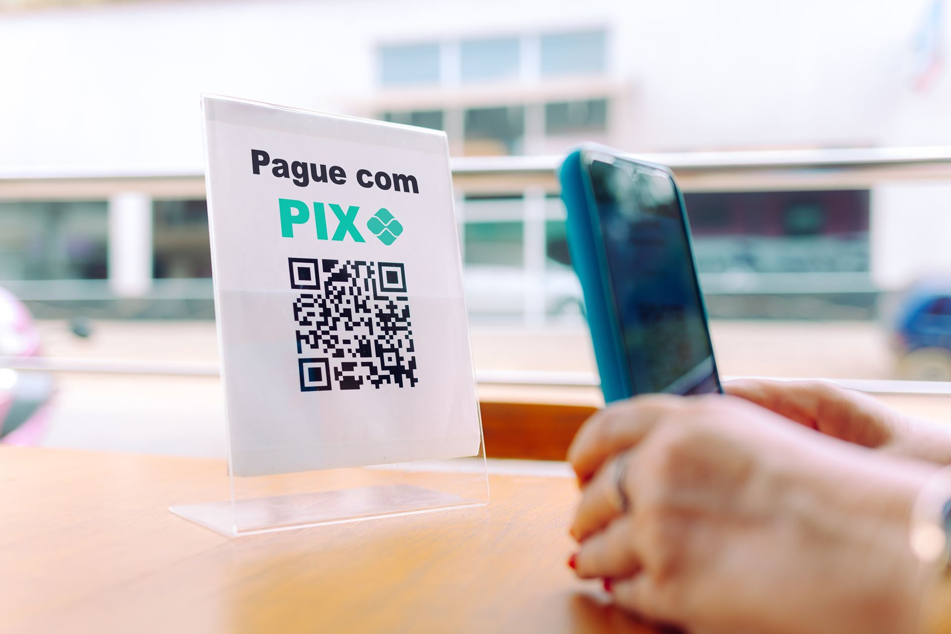PIX supera cartão de crédito nas compras internacionais e muda a disputa pelos pagamentos