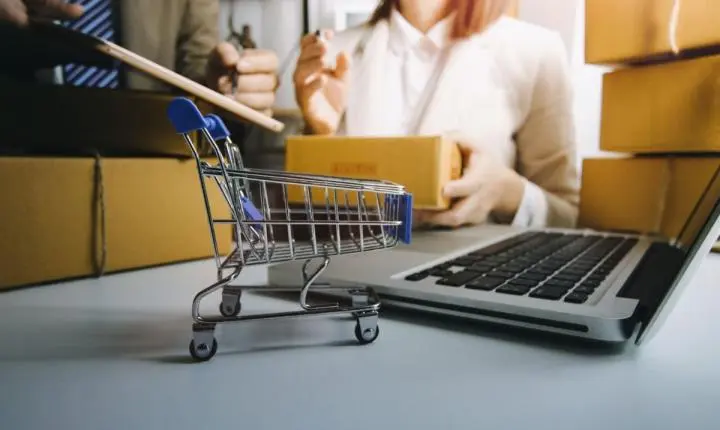 ChatGPT no e-commerce gera conversão 31% maior que o Google, aponta especialista