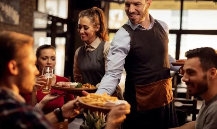Setor de food service cresce no Brasil impulsionado por experiências imersivas
