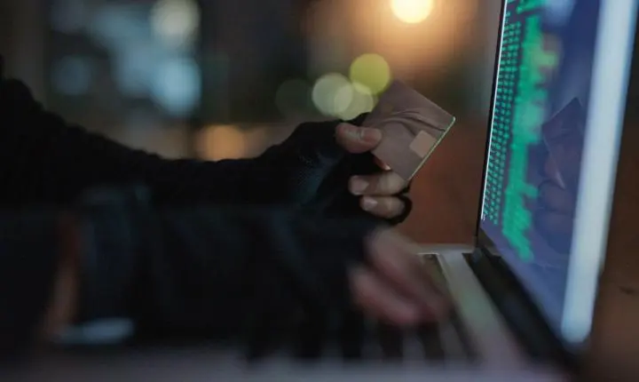Tentativas de fraude no e-commerce ameaçam R$ 573 milhões do varejo no Brasil