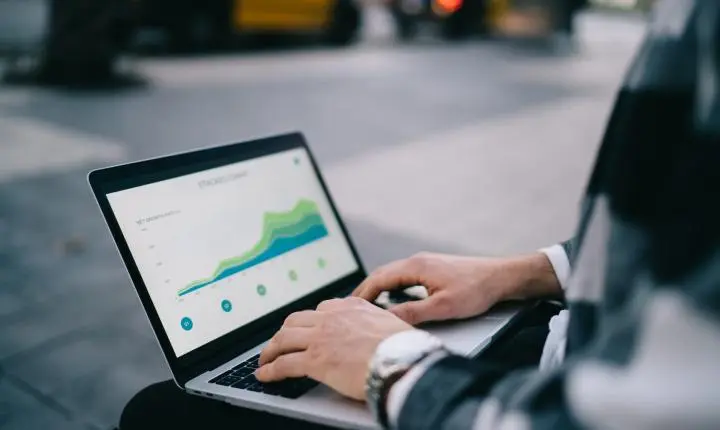 O que analisar antes de investir dinheiro em tráfego, equipe ou mentoria?